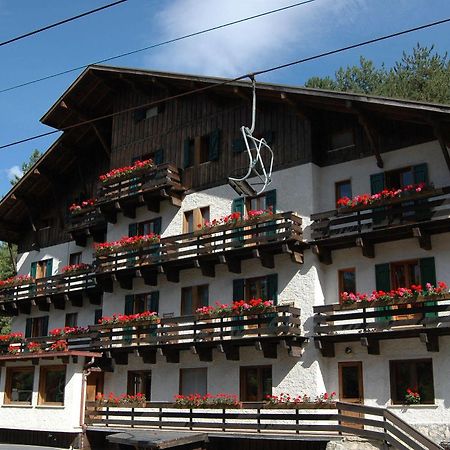 Hotel Garni Mille Pini Scanno Exterior photo